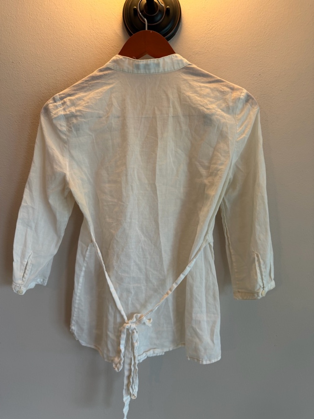 Express White 100% Cotton Pintuck V-Neck 3/4 Sleeve Tie Back Tunic Blouse Small - Picture 4 of 5